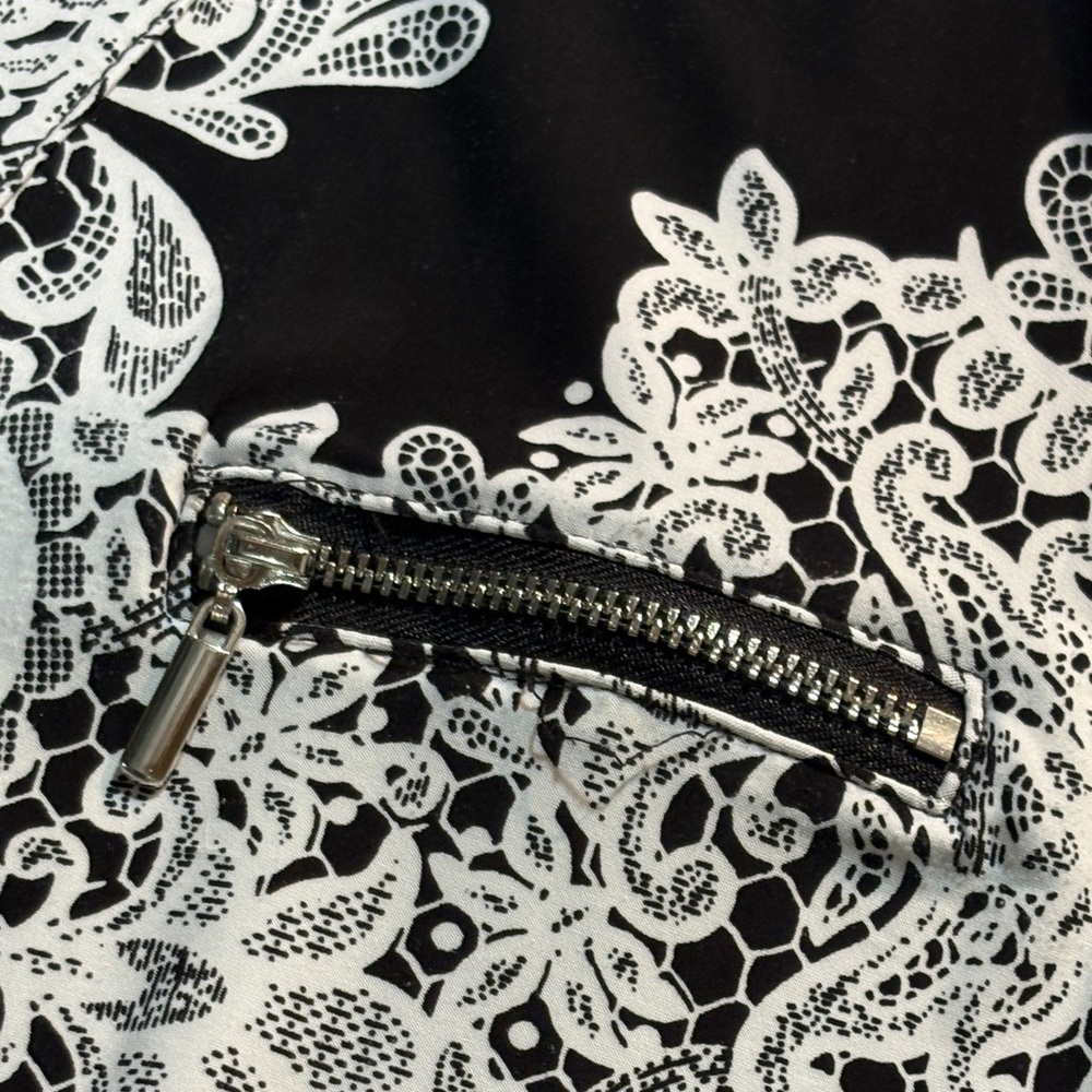 INC International Concepts Black and White Paisley Sleeveless Blouse Large - Picture 13 of 15